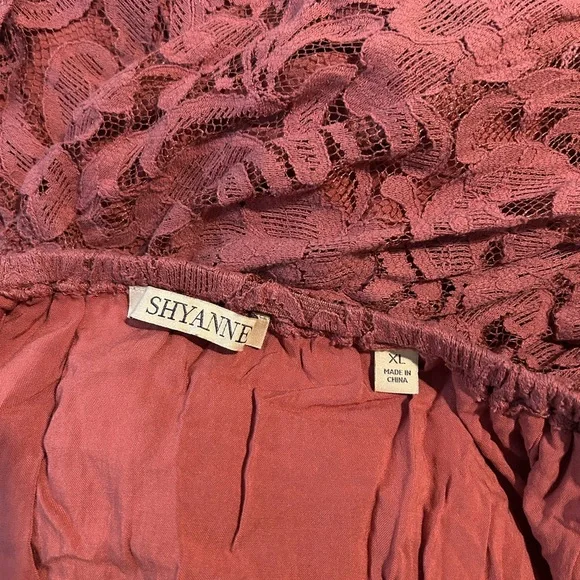 Shyanne High Low Lace Dress - Picture 7 of 7